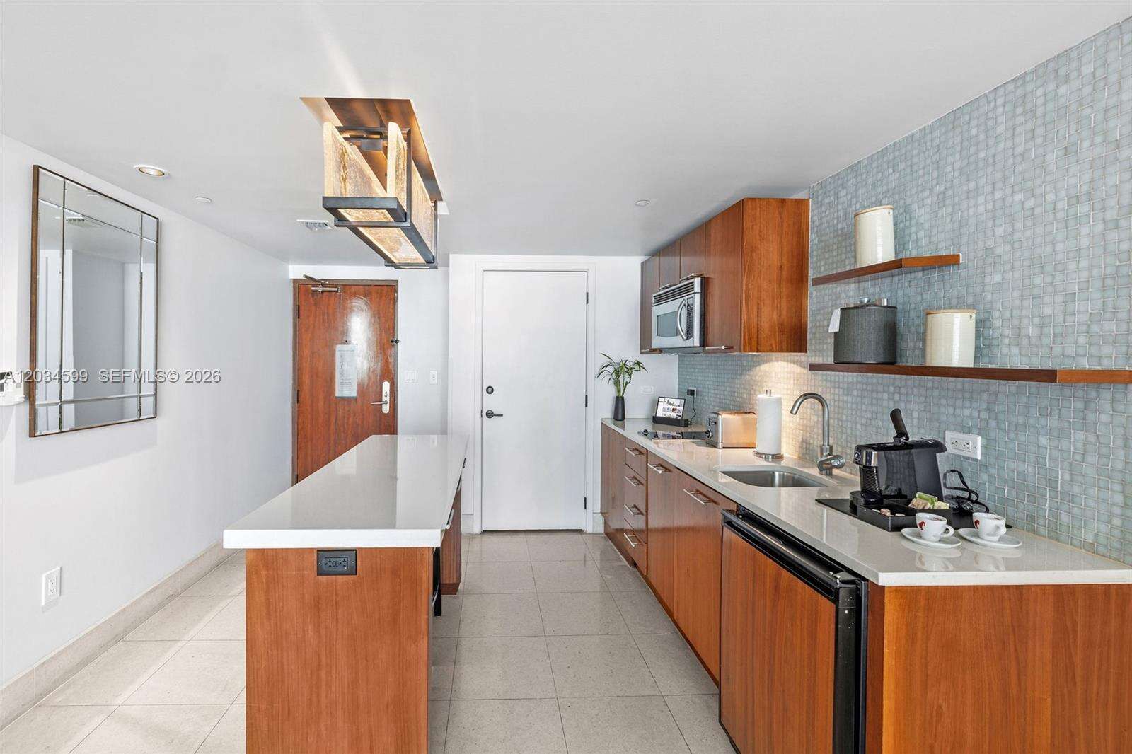 Central Carillon at 6801 Collins Ave, Miami Beach, FL 33141 - For Rent photo 23