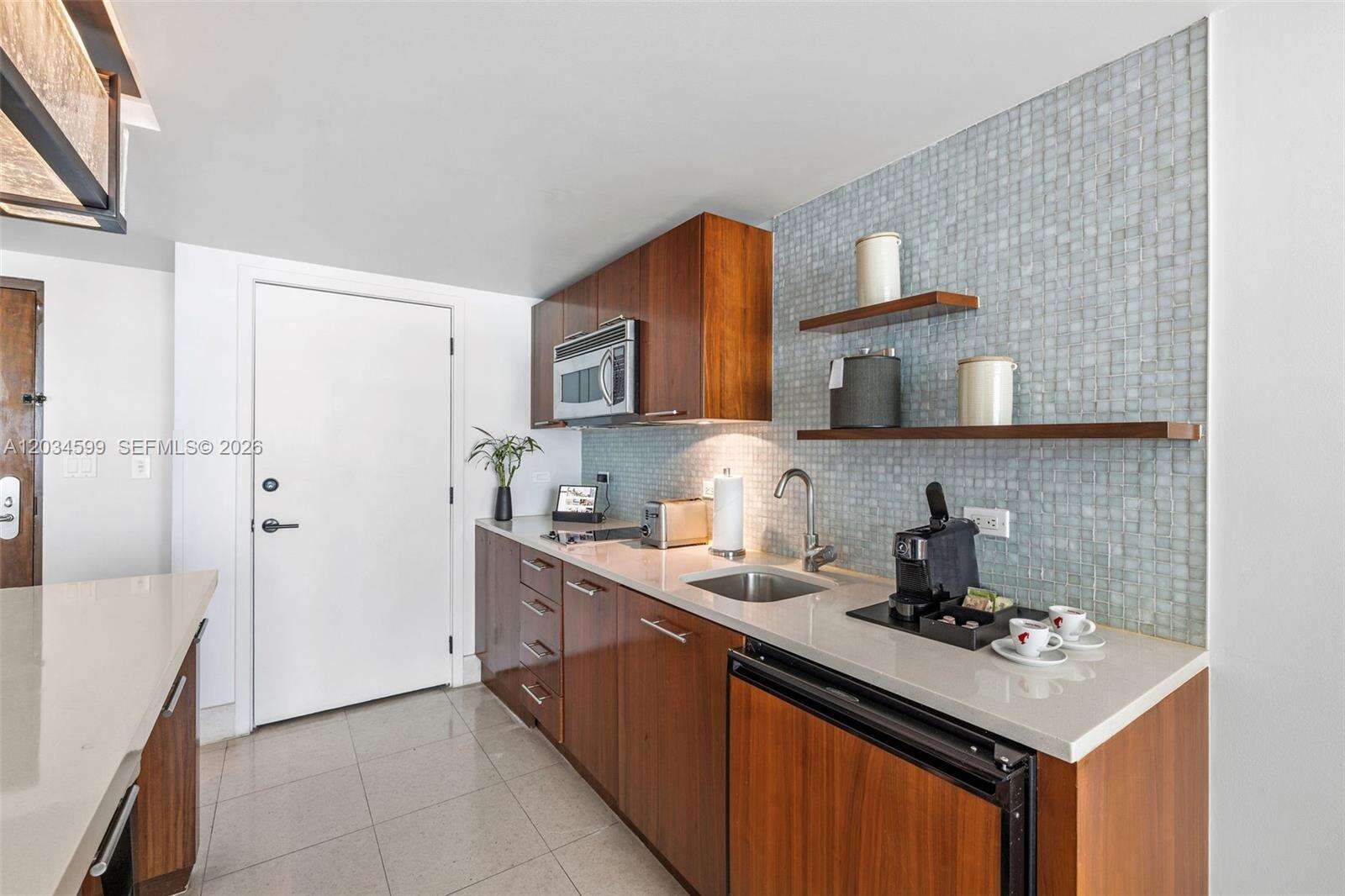 Central Carillon at 6801 Collins Ave, Miami Beach, FL 33141 - For Rent photo 24