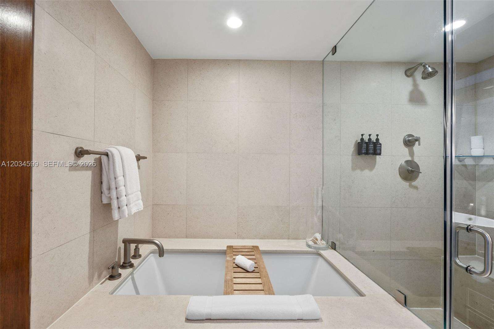 Central Carillon at 6801 Collins Ave, Miami Beach, FL 33141 - For Rent photo 7