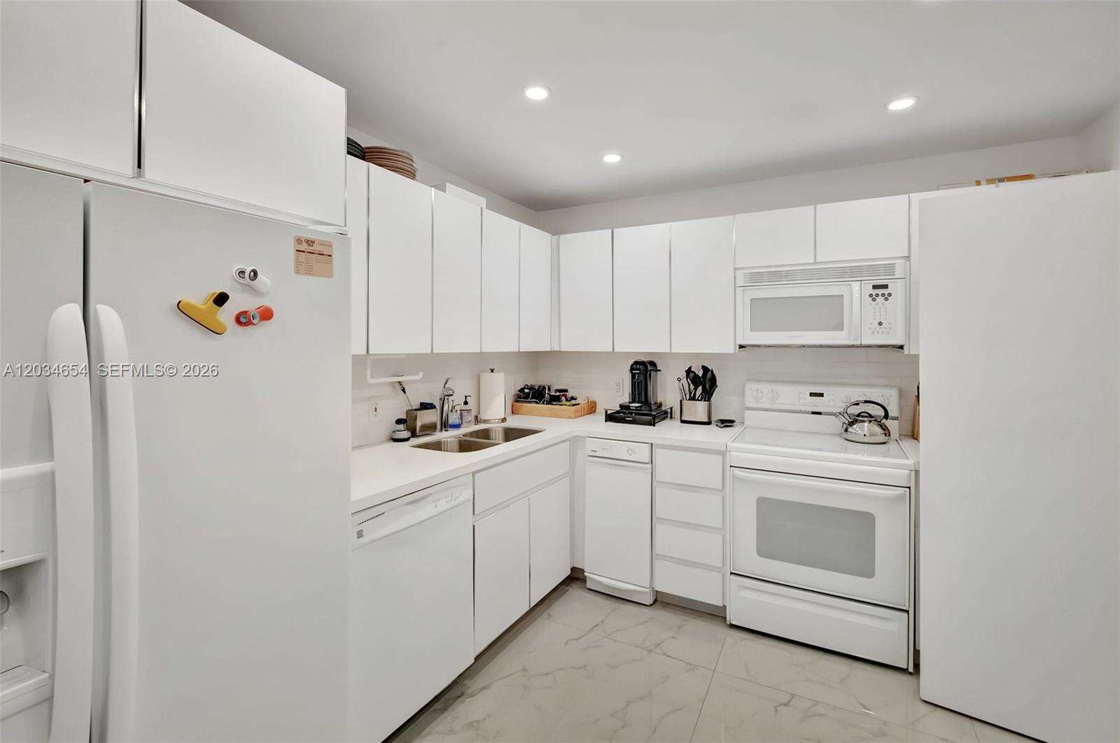 Two Grove Isle Condo at 2 Grove Isle Dr, Miami, FL 33133 - For Rent photo 9