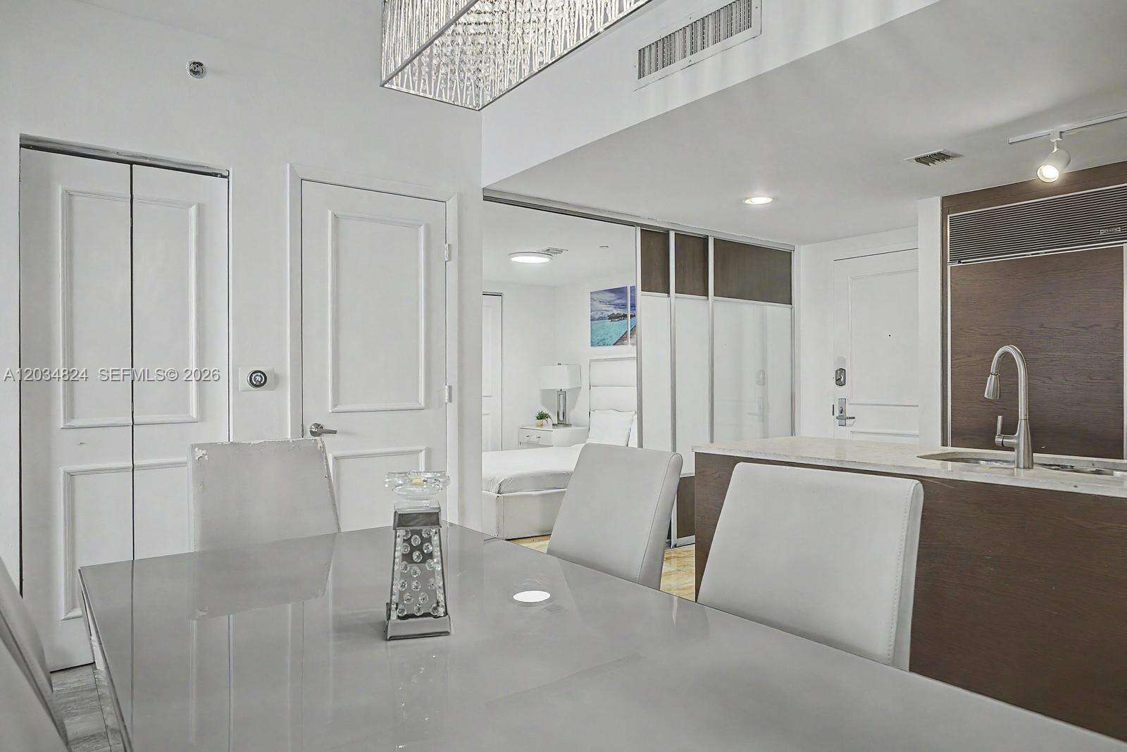 Icon Brickell 3 at 485 Brickell Ave, Miami, FL 33131 - For Rent photo 5