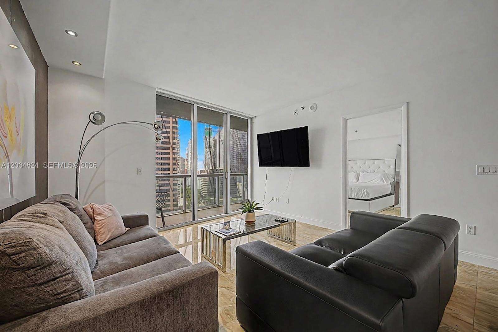 Icon Brickell 3 at 485 Brickell Ave, Miami, FL 33131 - For Rent photo 6