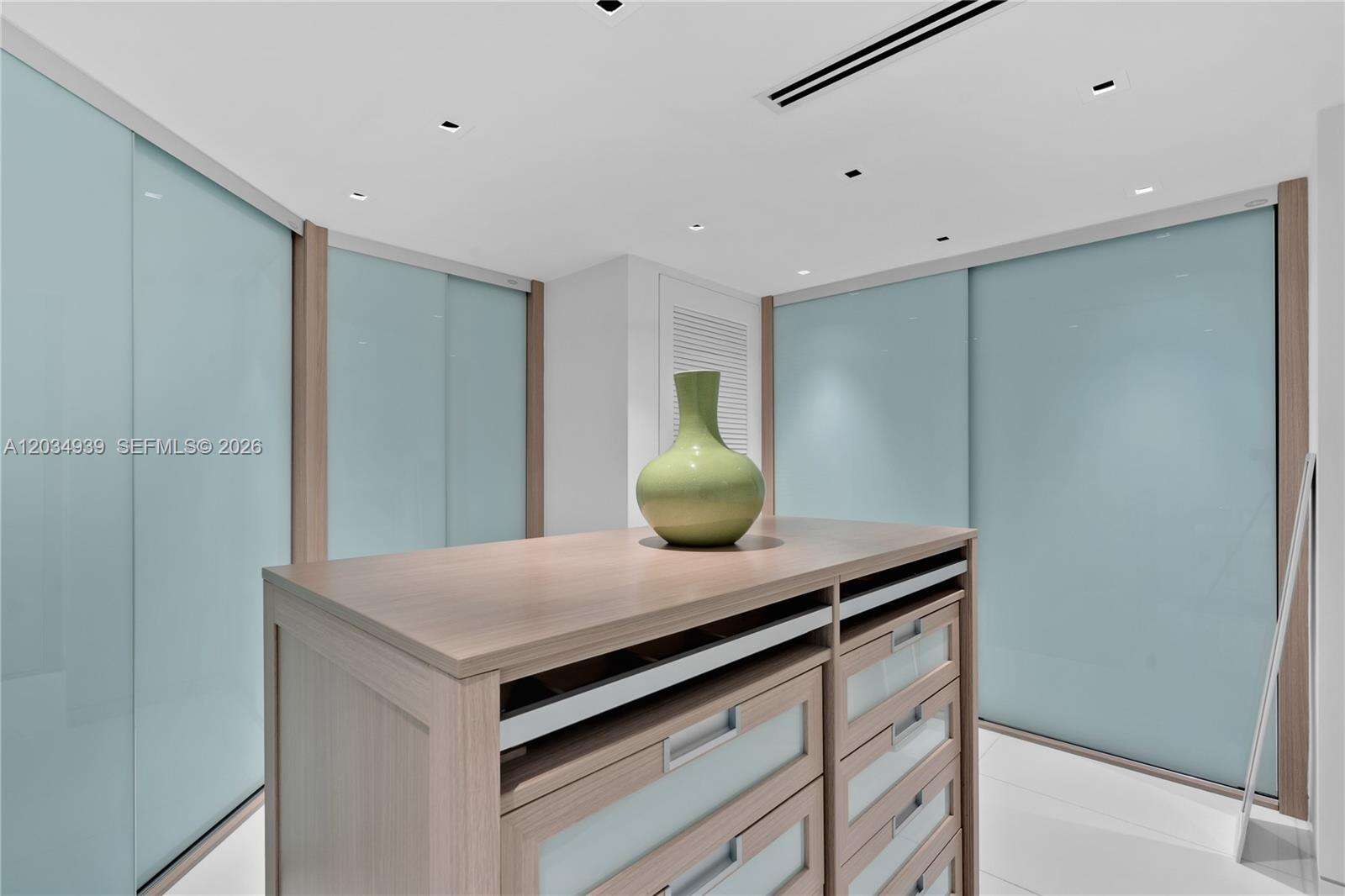 The Grand Venetian at 10 Venetian Way, Miami Beach, FL 33139 - For Rent photo 36