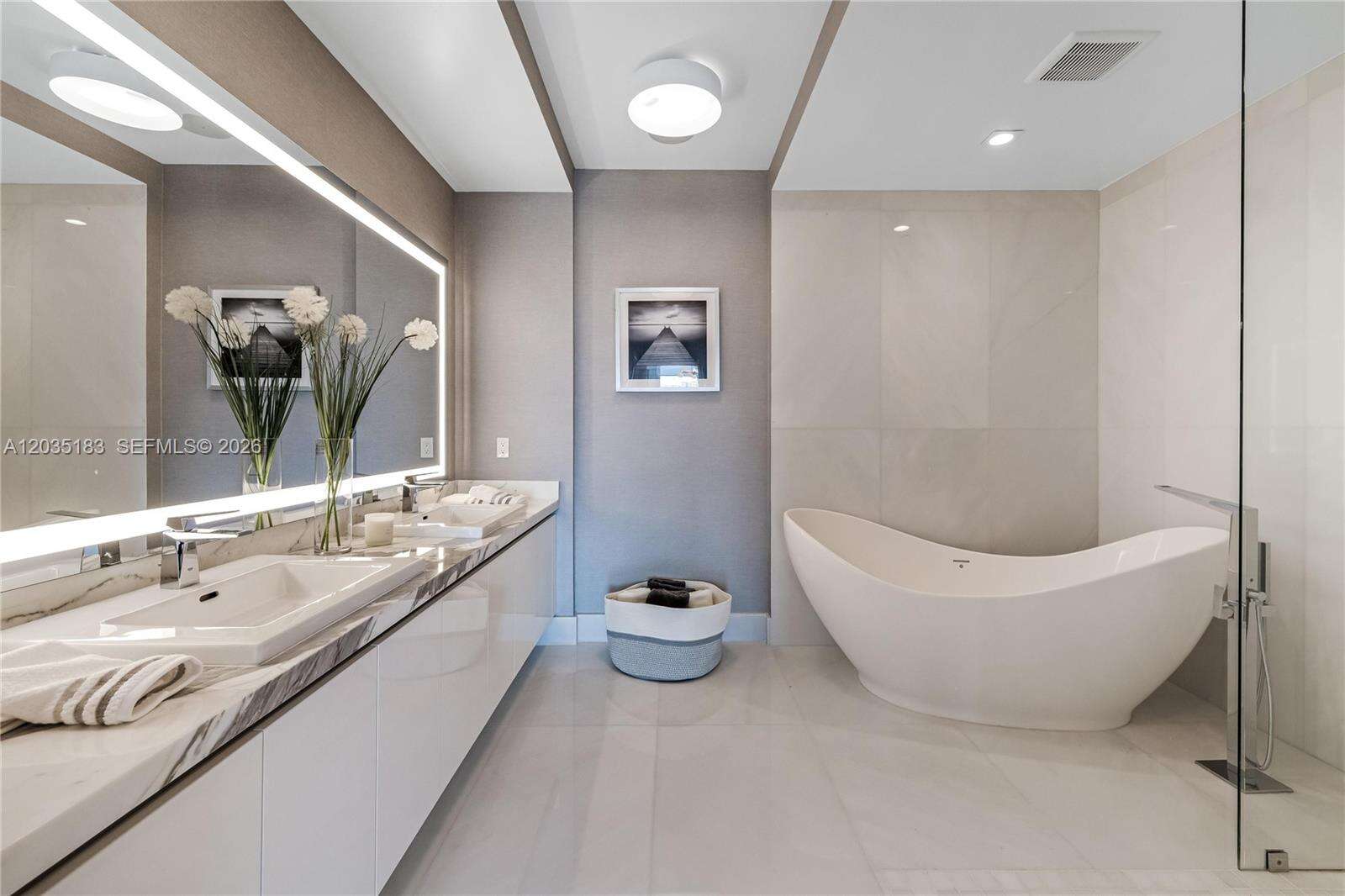 Parque Towers at 330 Sunny Isles Blvd, Sunny Isles Beach, FL 33160 - For Rent photo 18
