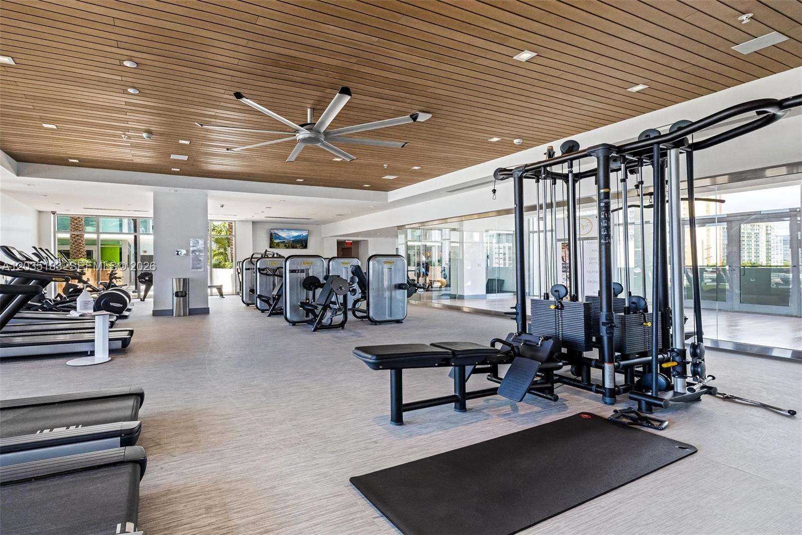 Parque Towers at 330 Sunny Isles Blvd, Sunny Isles Beach, FL 33160 - For Rent photo 53