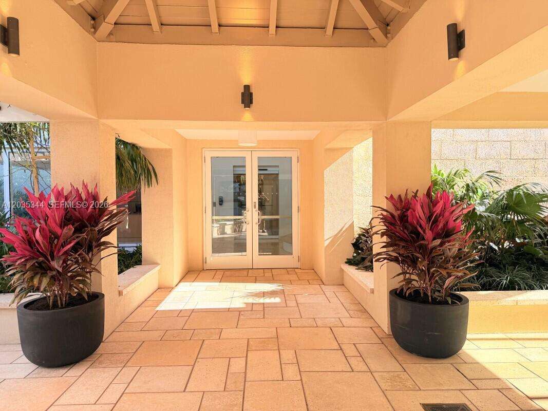 South Pointe Towers at 400 Pointe Dr, Miami Beach, FL 33139 - For Rent photo 30