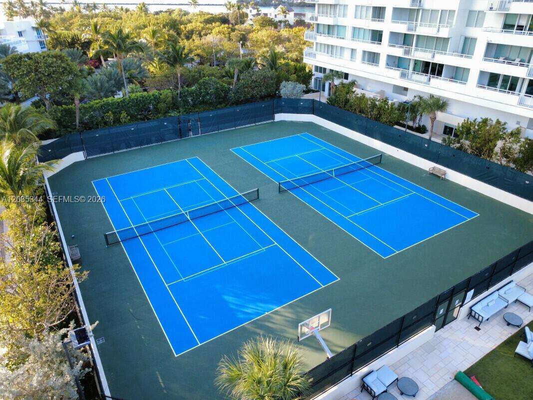 South Pointe Towers at 400 Pointe Dr, Miami Beach, FL 33139 - For Rent photo 36