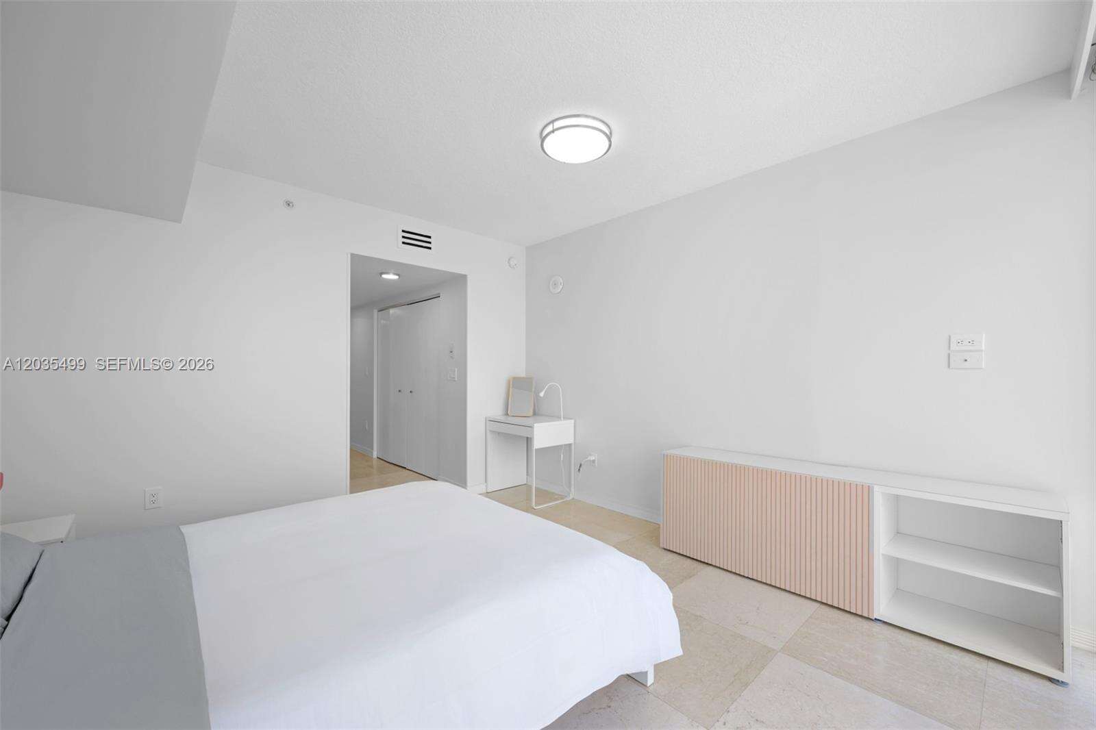 La Perla at 16699 Collins Ave, Sunny Isles Beach, FL 33160 - For Rent photo 12