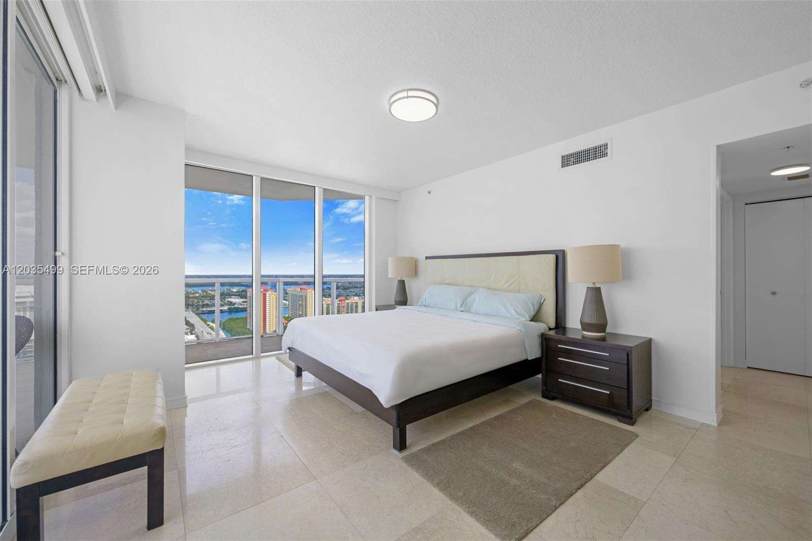 La Perla at 16699 Collins Ave, Sunny Isles Beach, FL 33160 - For Rent photo 14