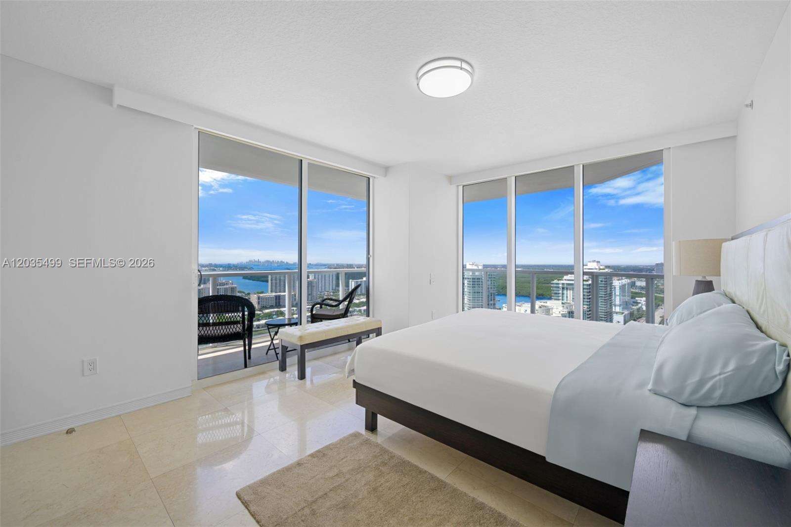 La Perla at 16699 Collins Ave, Sunny Isles Beach, FL 33160 - For Rent photo 15