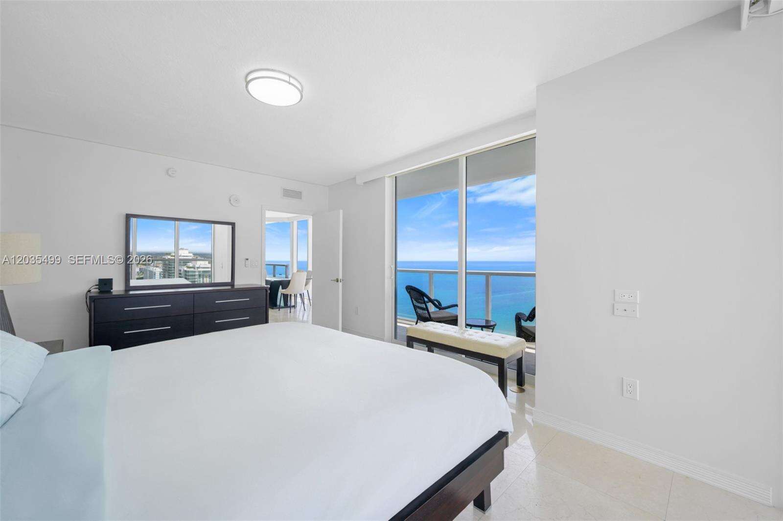La Perla at 16699 Collins Ave, Sunny Isles Beach, FL 33160 - For Rent photo 16