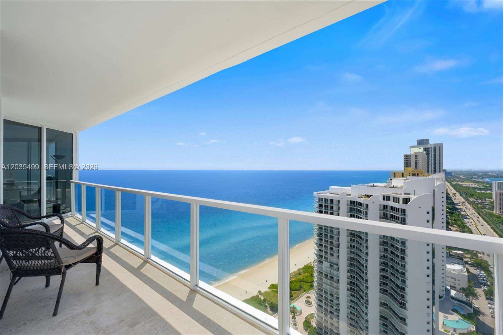 La Perla at 16699 Collins Ave, Sunny Isles Beach, FL 33160 - For Rent photo 21