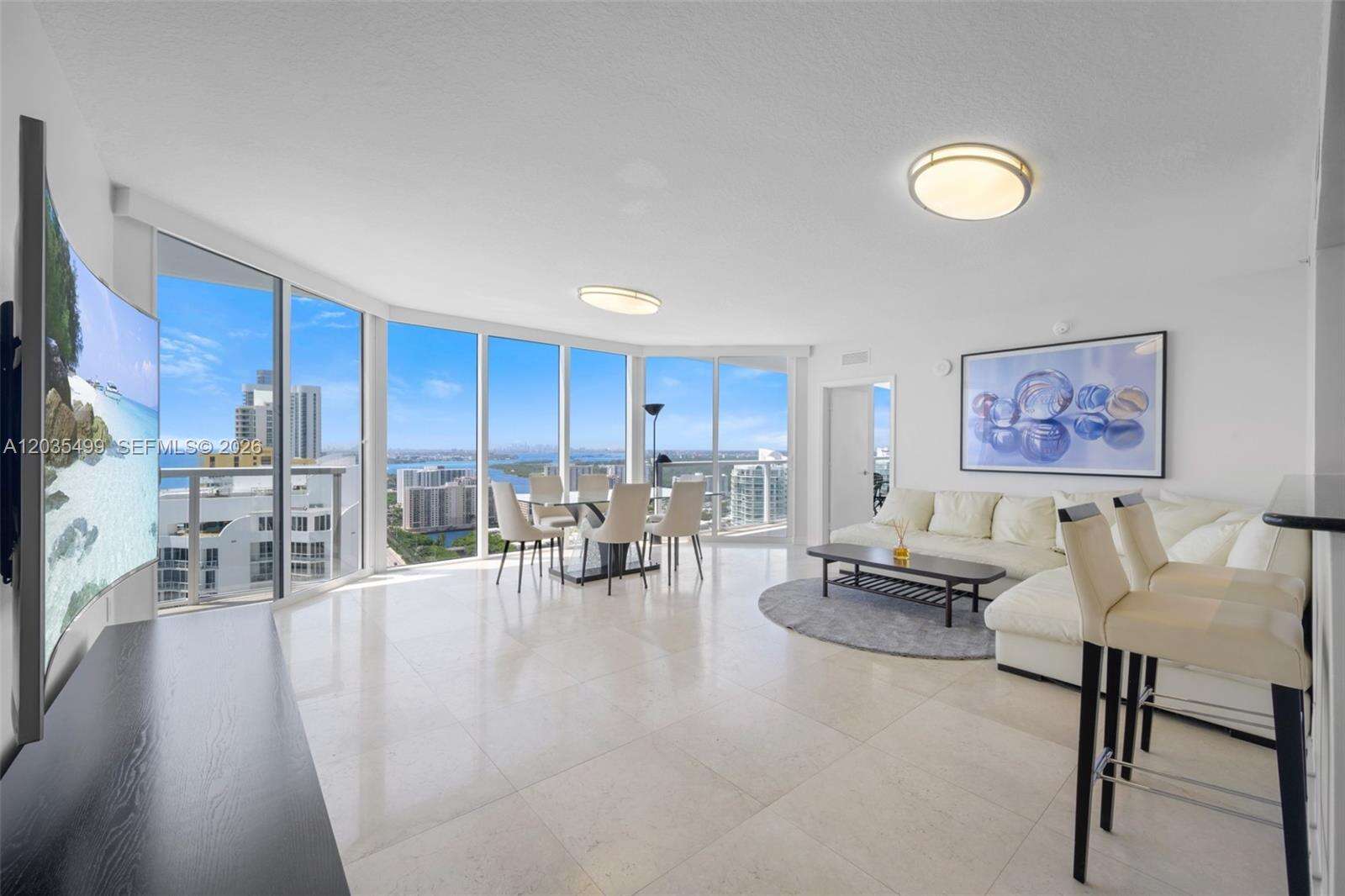 La Perla at 16699 Collins Ave, Sunny Isles Beach, FL 33160 - For Rent photo 4