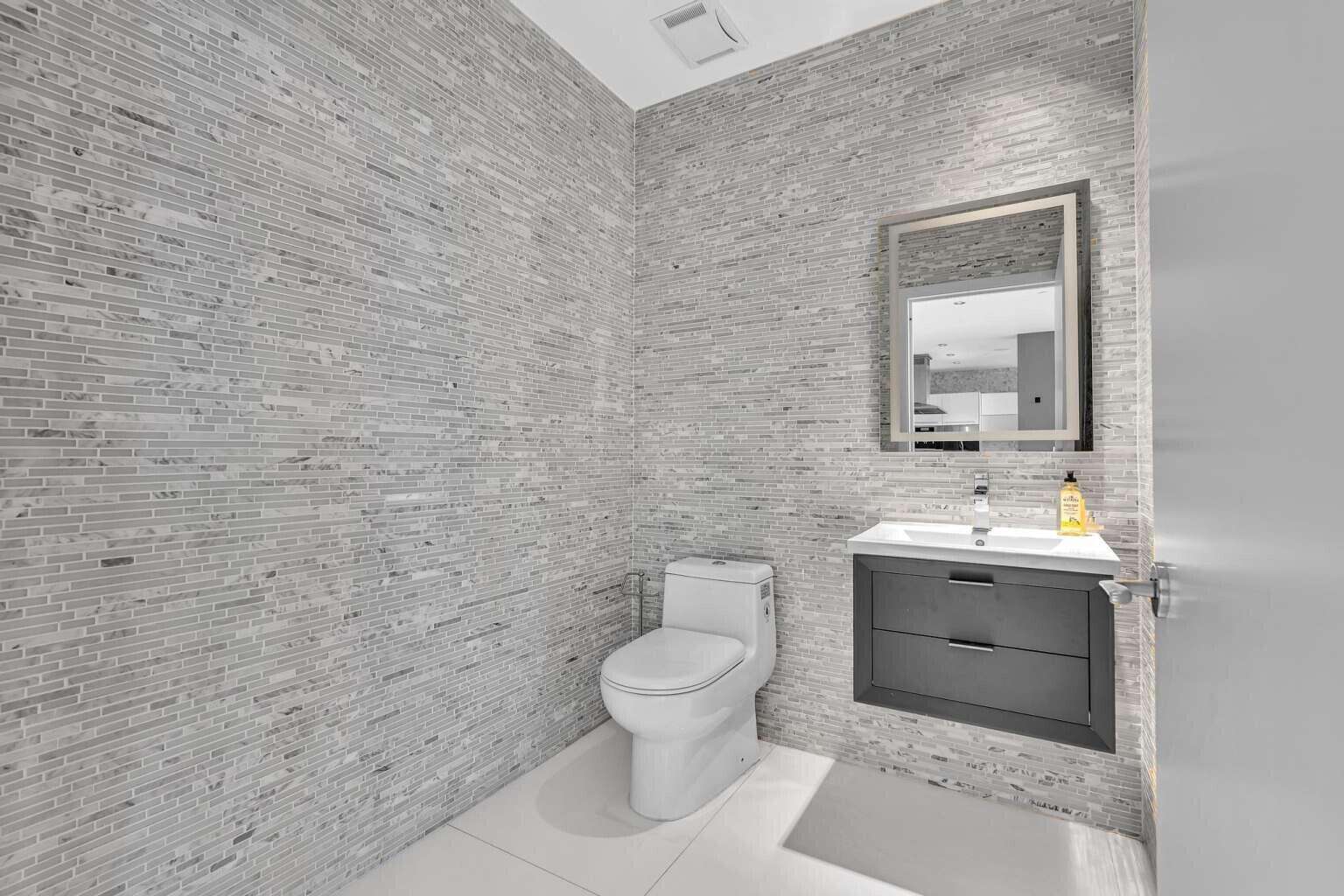 Jade Ocean at 17121 Collins, Sunny Isles Beach, FL 33160 - For Rent photo 12