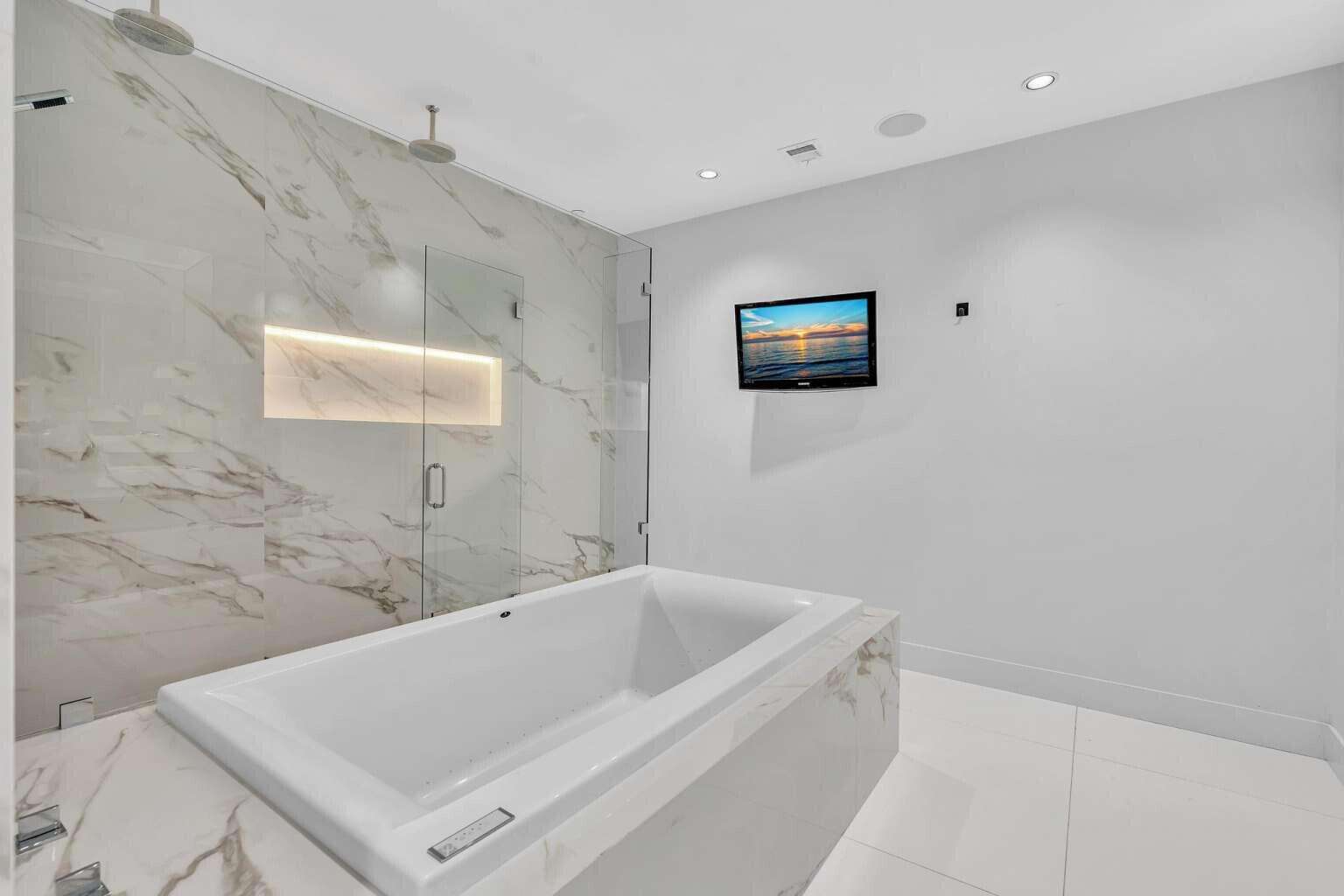Jade Ocean at 17121 Collins, Sunny Isles Beach, FL 33160 - For Rent photo 18