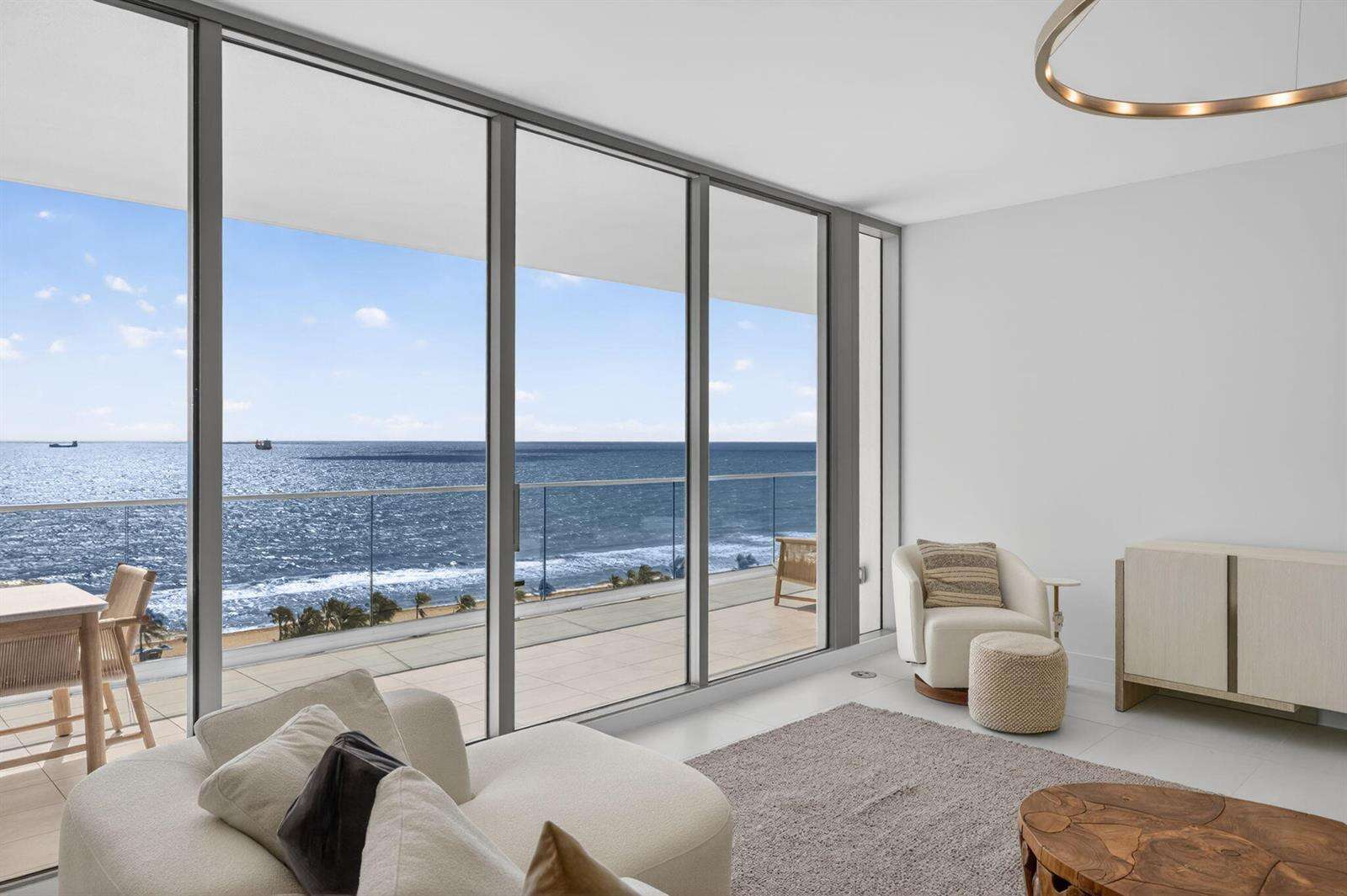 Selene Condos for Sale & Rent | Picture 1