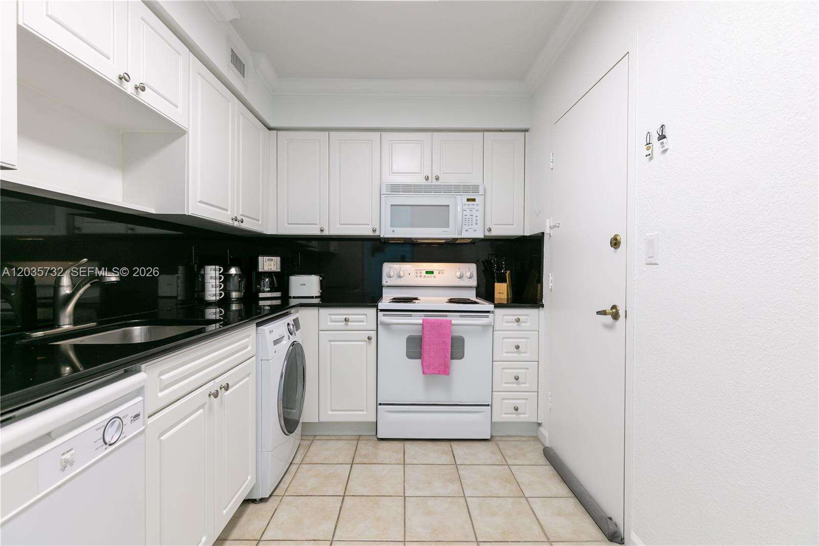 The Wave at 2501 Ocean Dr, Hollywood, FL 33019 - For Rent photo 19