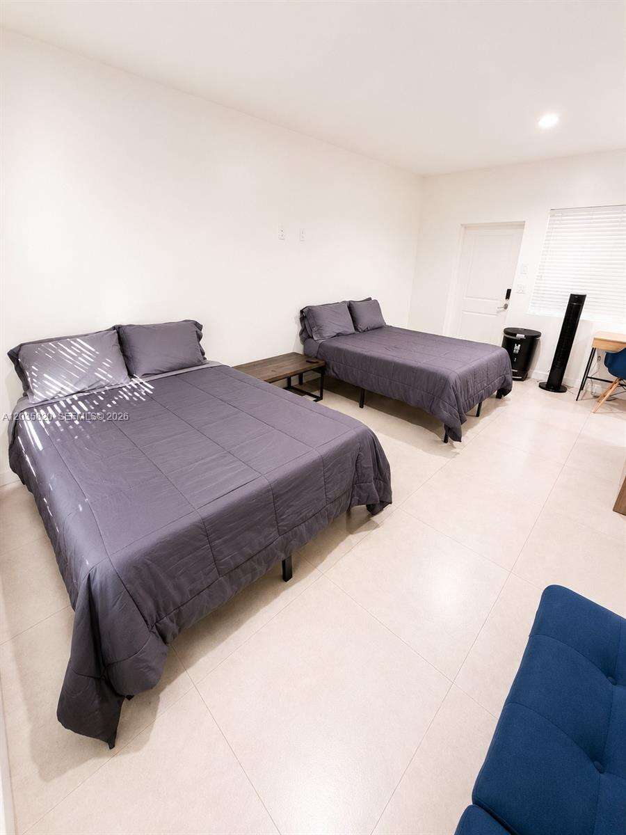 Beverly Terr Condos for Sale & Rent | Picture 1