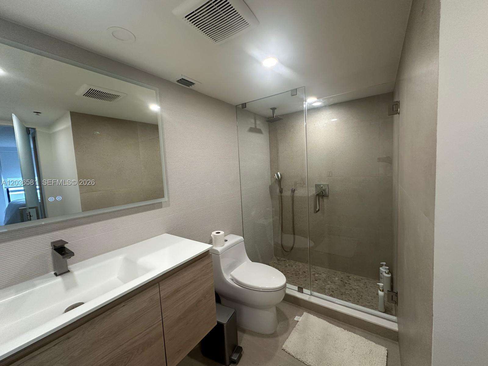 Club Atlantis at 2555 Collins Ave, Miami Beach, FL 33140 - For Rent photo 3