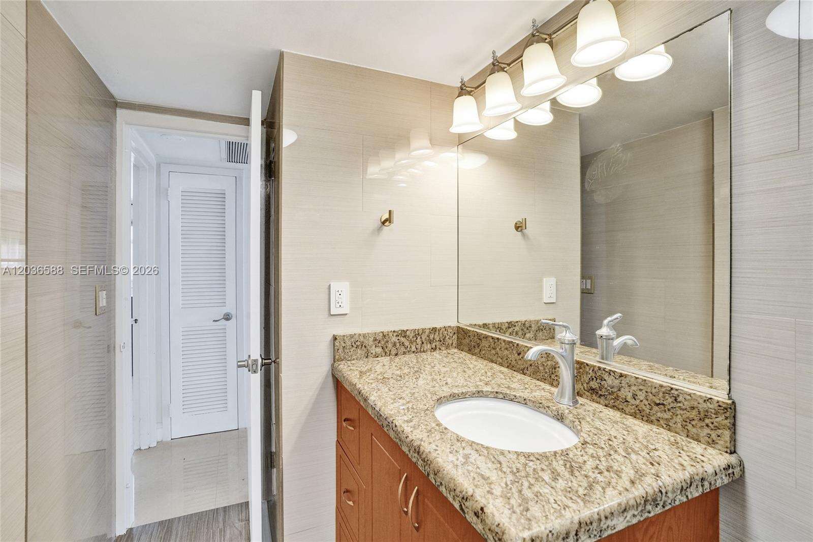 Parker Plaza at 2030 Ocean Dr, Hallandale Beach, FL 33009 - For Rent photo 15
