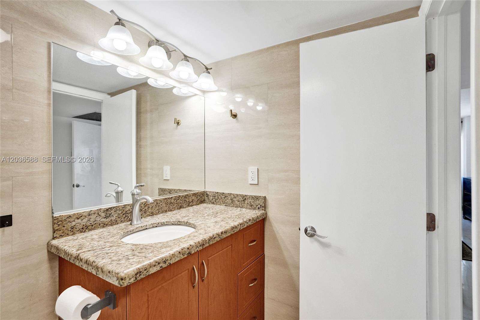 Parker Plaza at 2030 Ocean Dr, Hallandale Beach, FL 33009 - For Rent photo 23