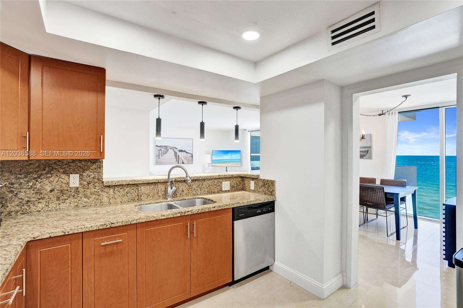Parker Plaza at 2030 Ocean Dr, Hallandale Beach, FL 33009 - For Rent photo 10