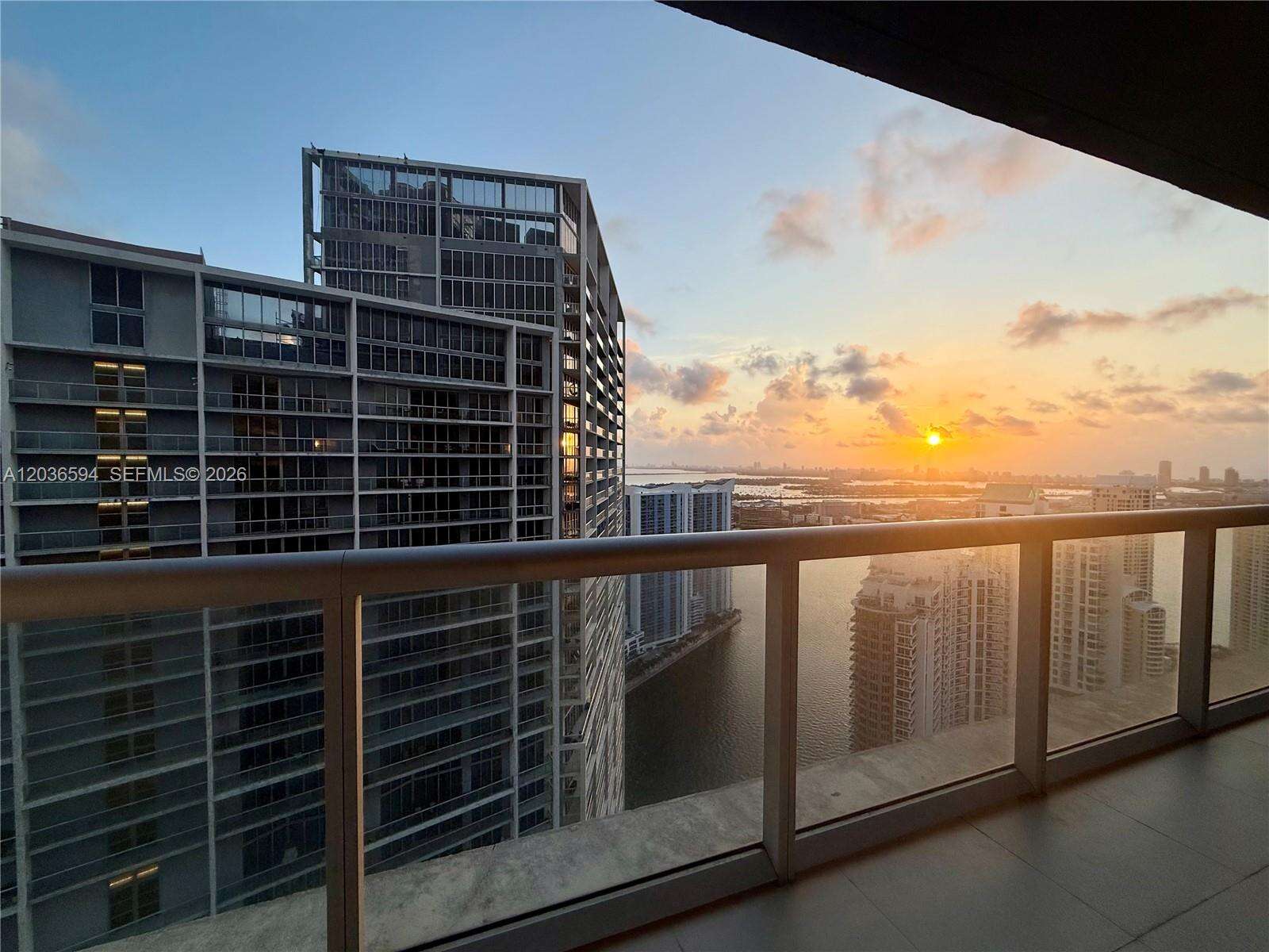 Icon Brickell 2 at 495 Brickell Ave, Miami, FL 33131 - For Rent photo 2
