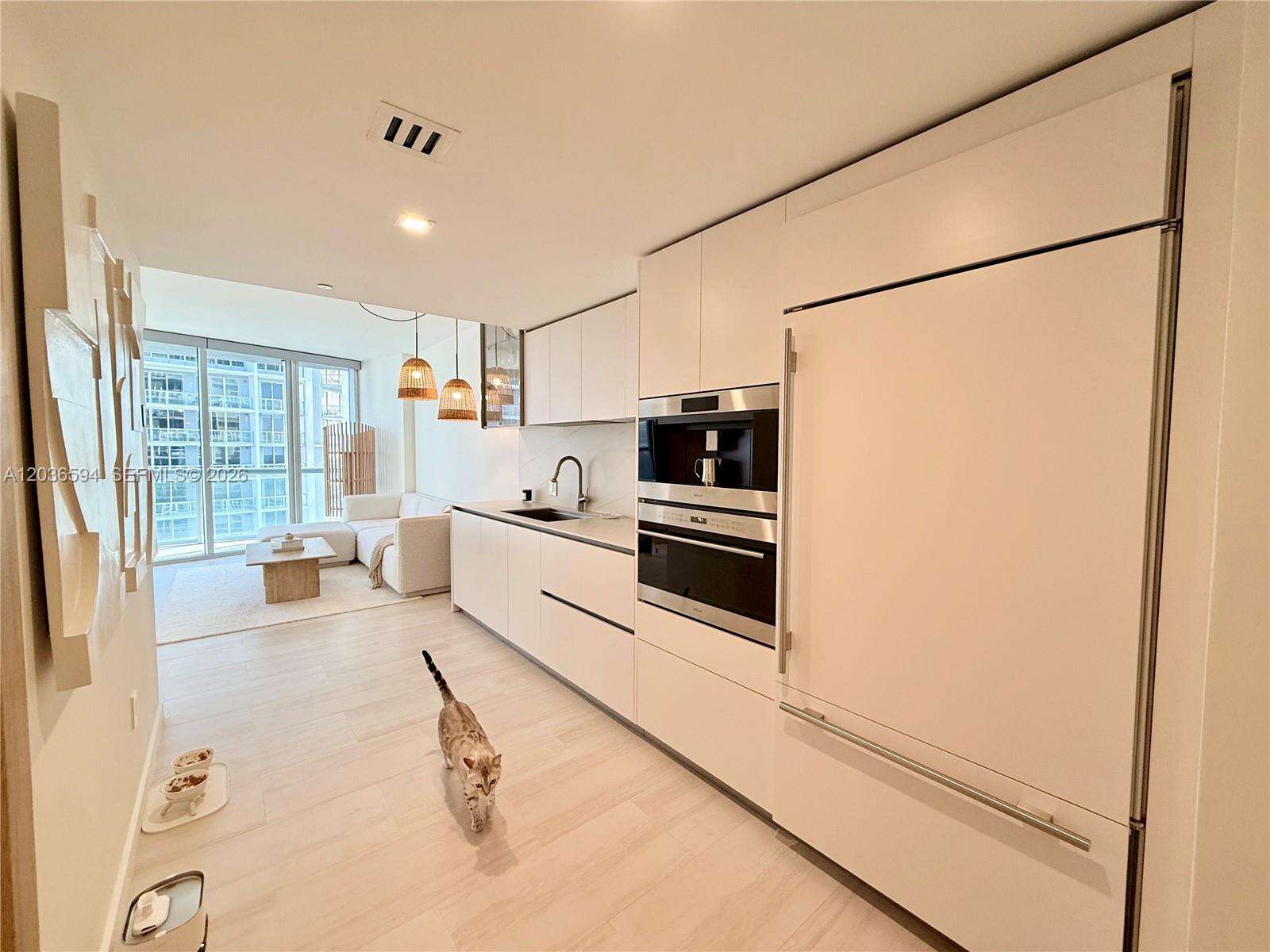 Icon Brickell 2 at 495 Brickell Ave, Miami, FL 33131 - For Rent photo 5