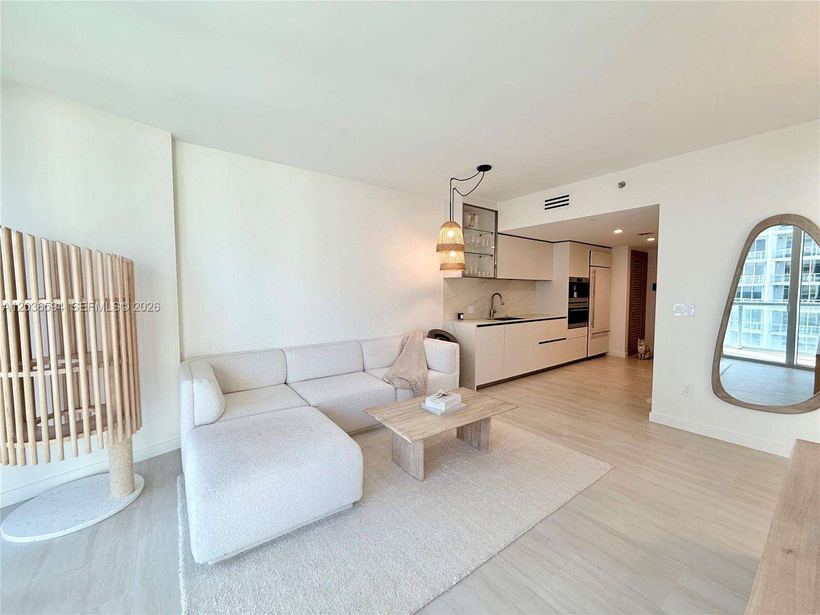 Icon Brickell 2 at 495 Brickell Ave, Miami, FL 33131 - For Rent photo 6
