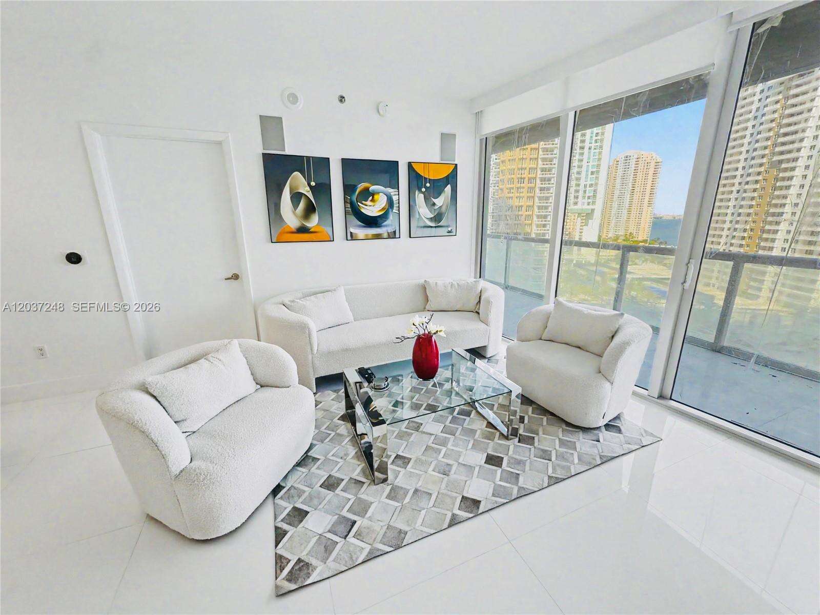 Icon Brickell 1 at 465 Brickell Ave, Miami, FL 33131 - For Rent photo 2