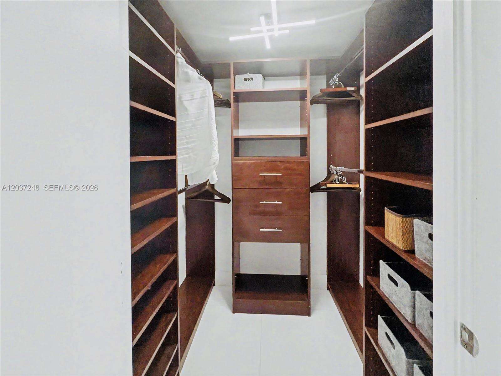 Icon Brickell 1 at 465 Brickell Ave, Miami, FL 33131 - For Rent photo 15