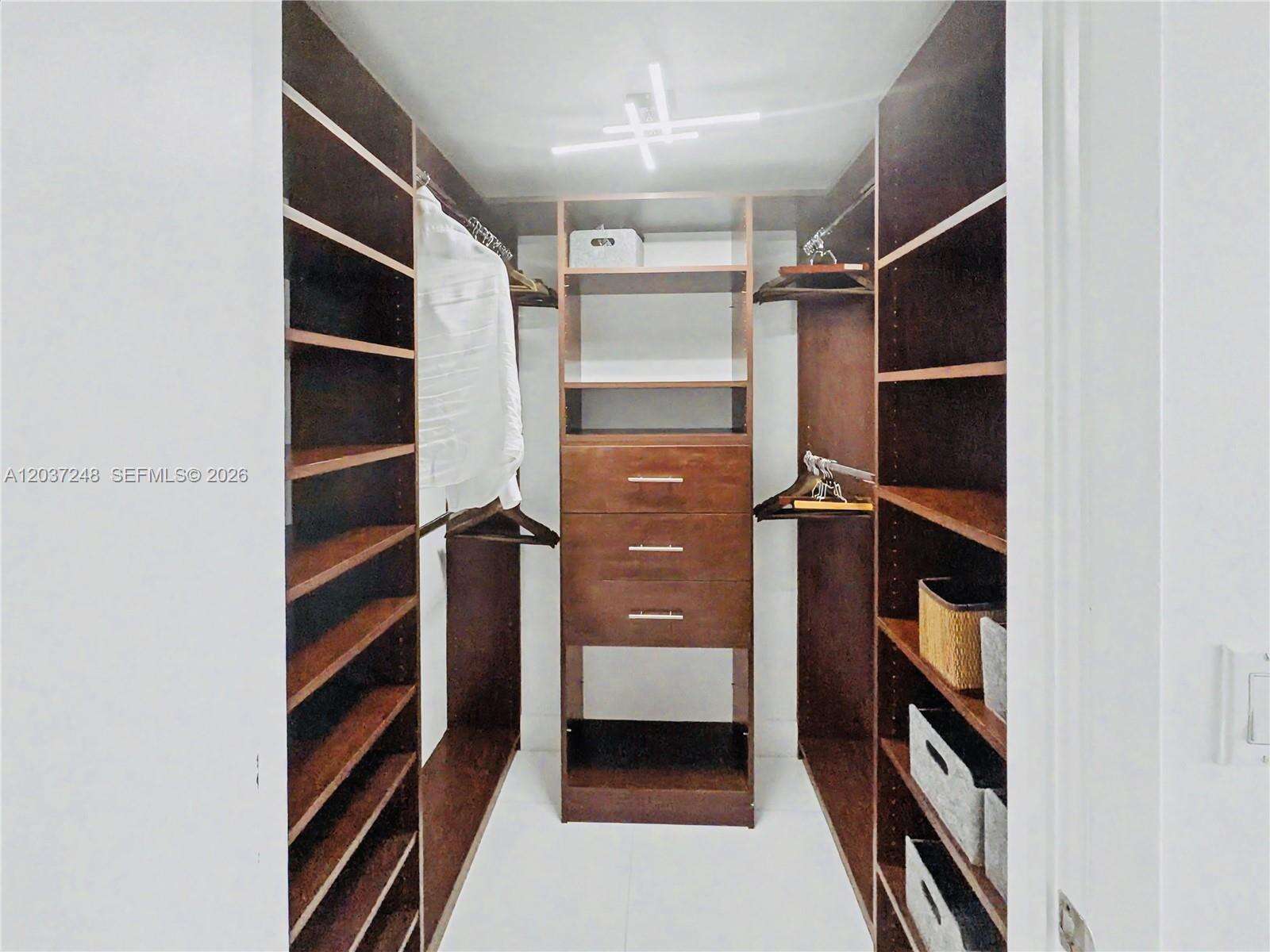 Icon Brickell 1 at 465 Brickell Ave, Miami, FL 33131 - For Rent photo 16