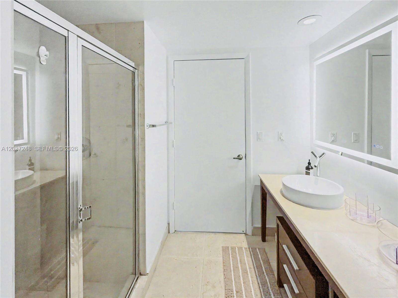 Icon Brickell 1 at 465 Brickell Ave, Miami, FL 33131 - For Rent photo 10