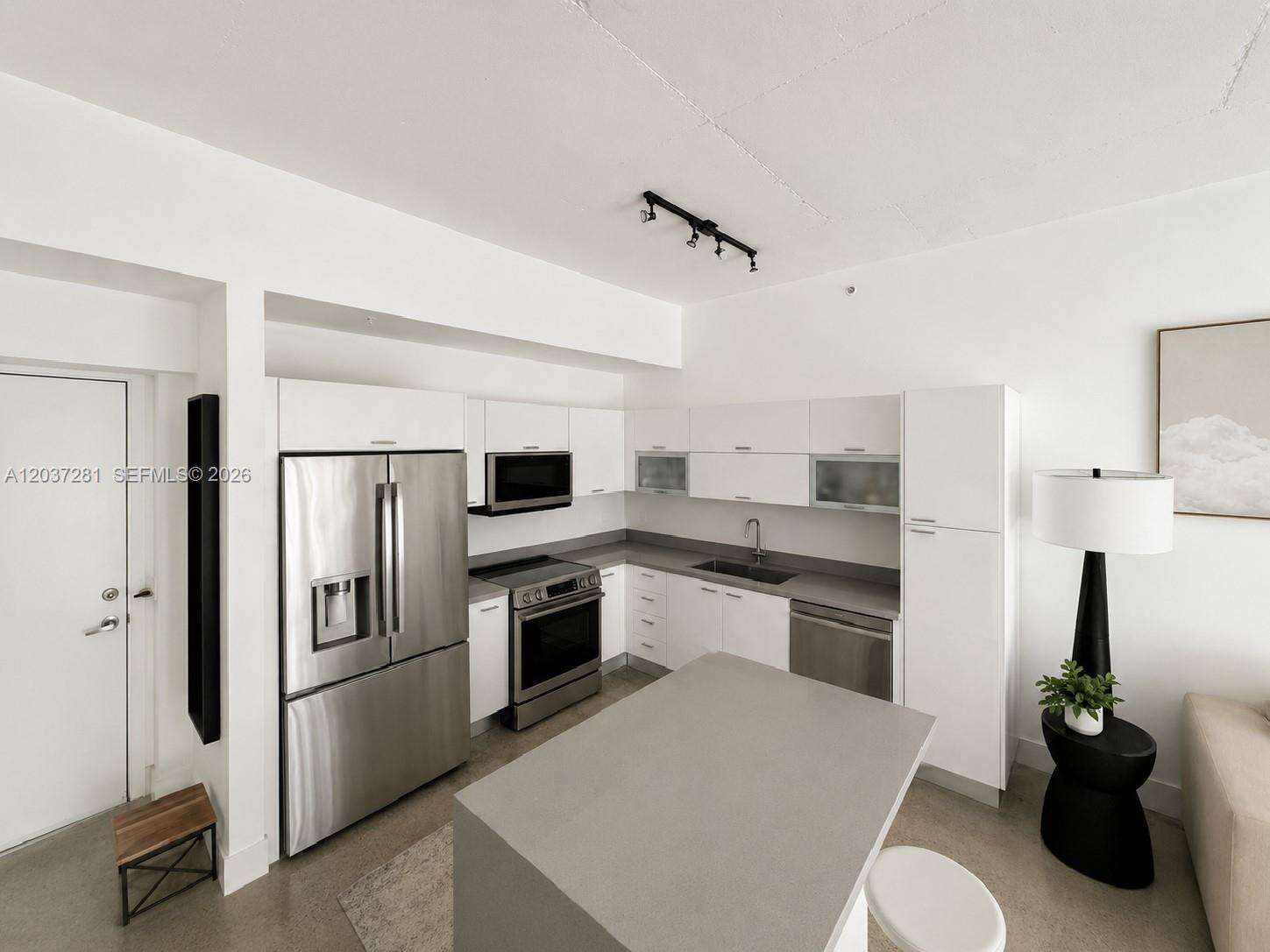 The Loft 2 at 133 2 Ave, Miami, FL 33132 - For Rent photo 3