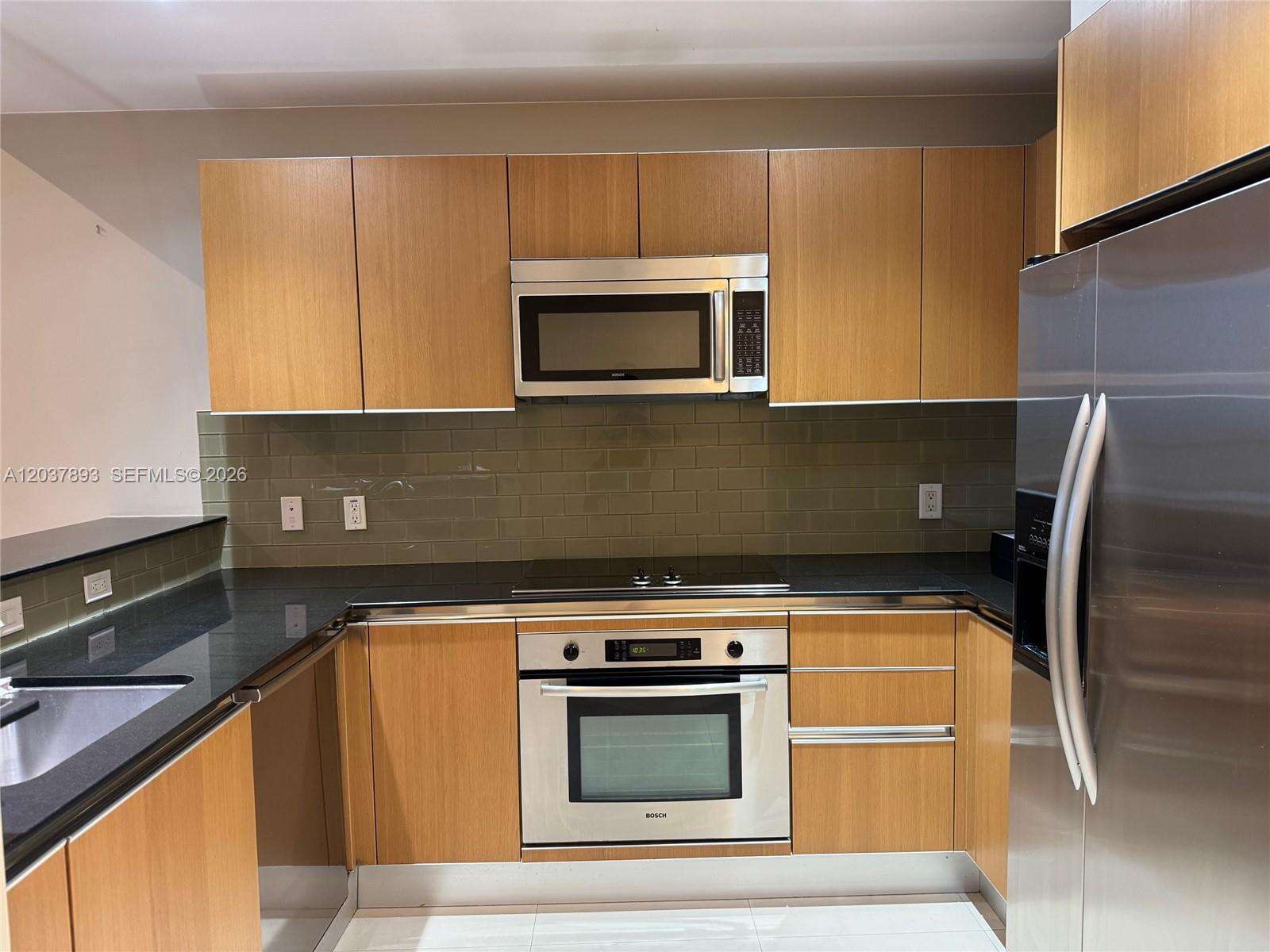 1060 Brickell at 1060 Brickell Ave, Miami, FL 33131 - For Rent photo 1