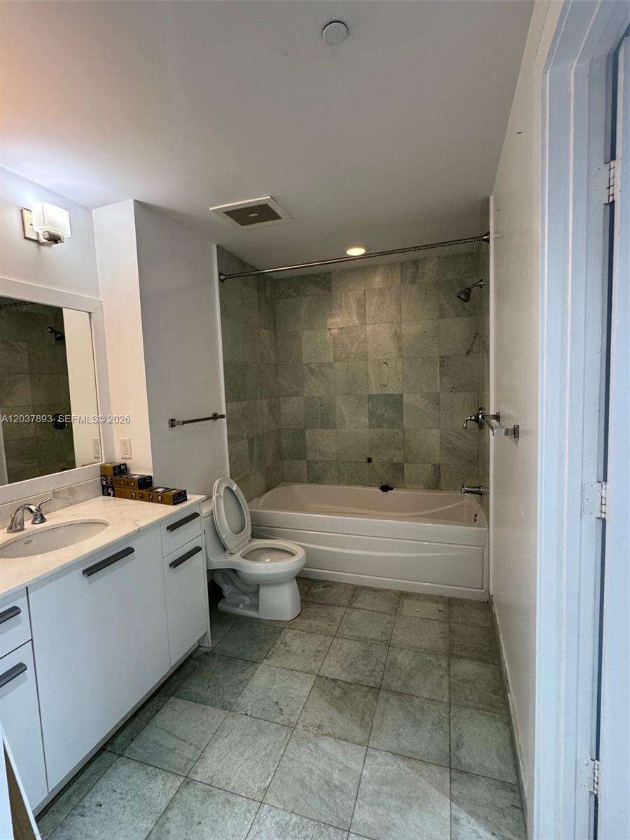 1060 Brickell at 1060 Brickell Ave, Miami, FL 33131 - For Rent photo 15