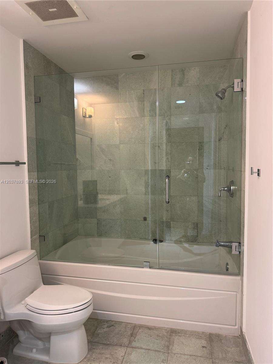 1060 Brickell at 1060 Brickell Ave, Miami, FL 33131 - For Rent photo 16