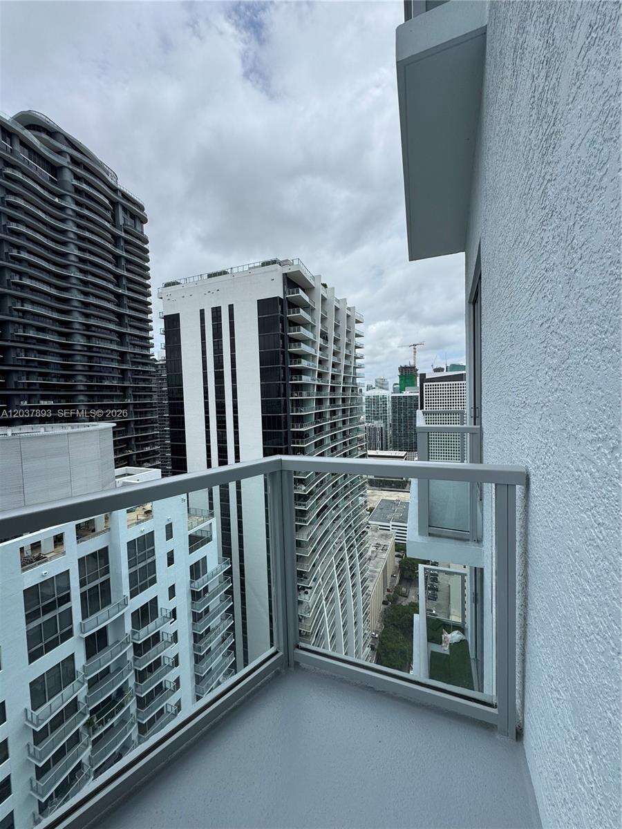 1060 Brickell at 1060 Brickell Ave, Miami, FL 33131 - For Rent photo 9