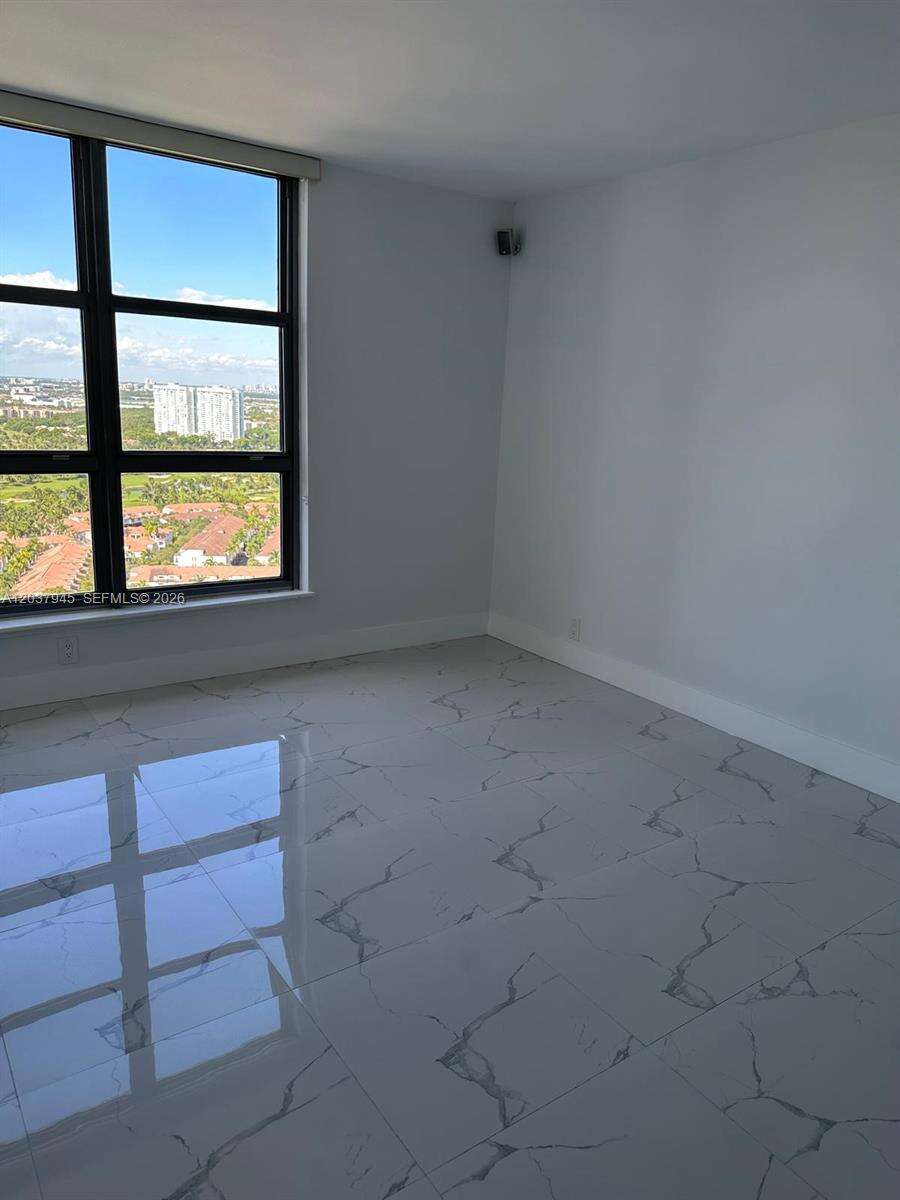 Mystic Pointe Tower 500 at 3530 Mystic Pointe Dr, Aventura, FL 33180 - For Rent photo 5