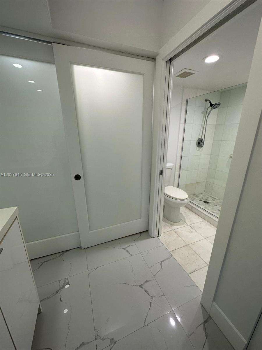 Mystic Pointe Tower 500 at 3530 Mystic Pointe Dr, Aventura, FL 33180 - For Rent photo 7