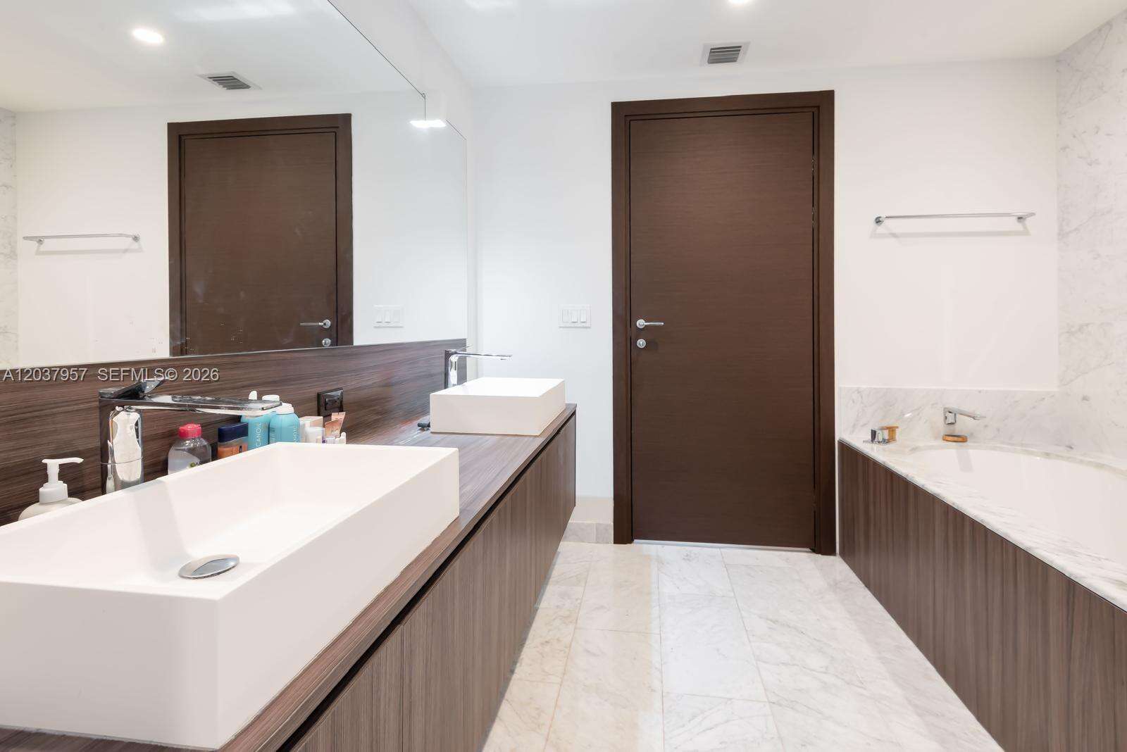Brickell Flatiron at 1000 Brickell Plz, Miami, FL 33131 - For Rent photo 17