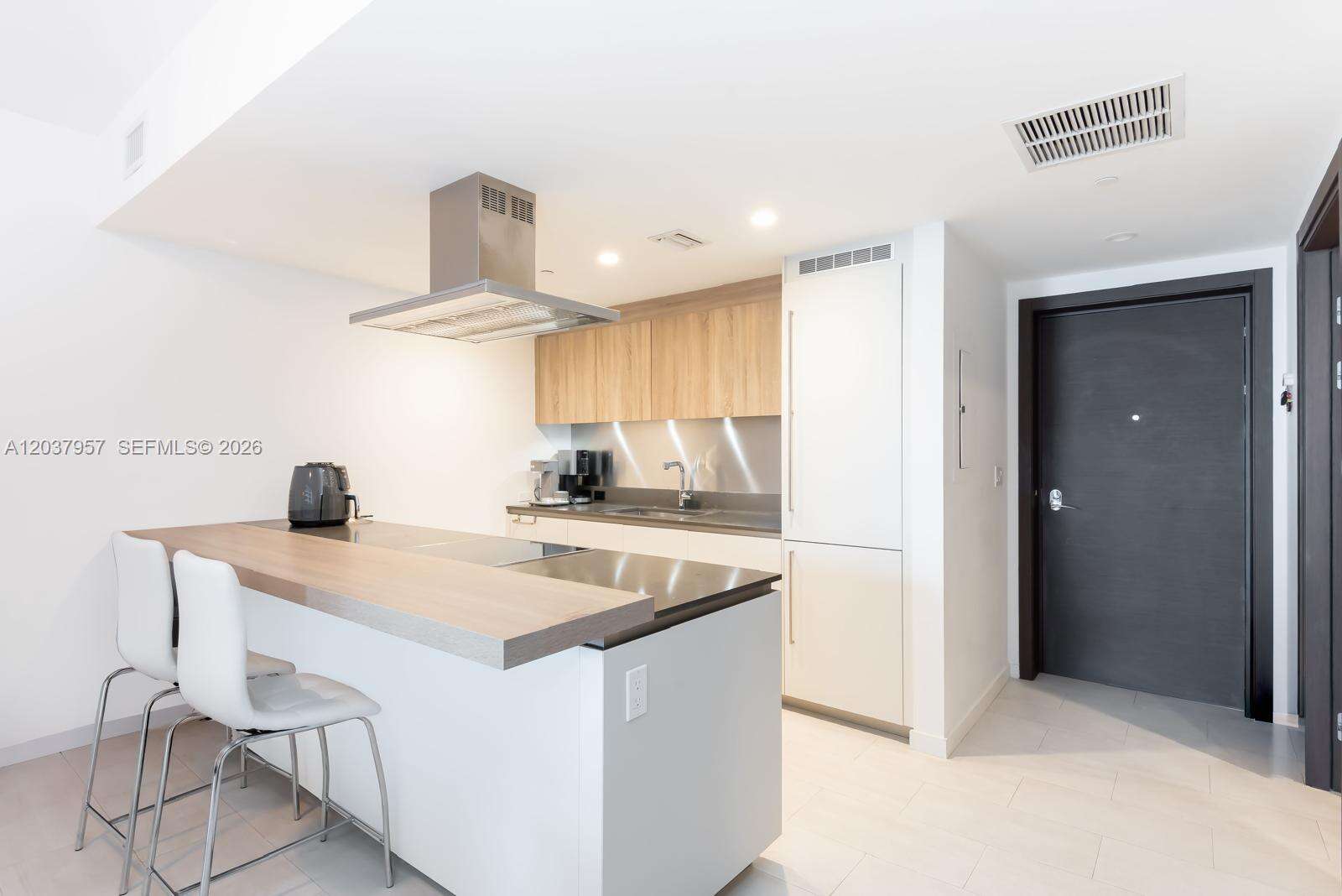 Brickell Flatiron at 1000 Brickell Plz, Miami, FL 33131 - For Rent photo 23