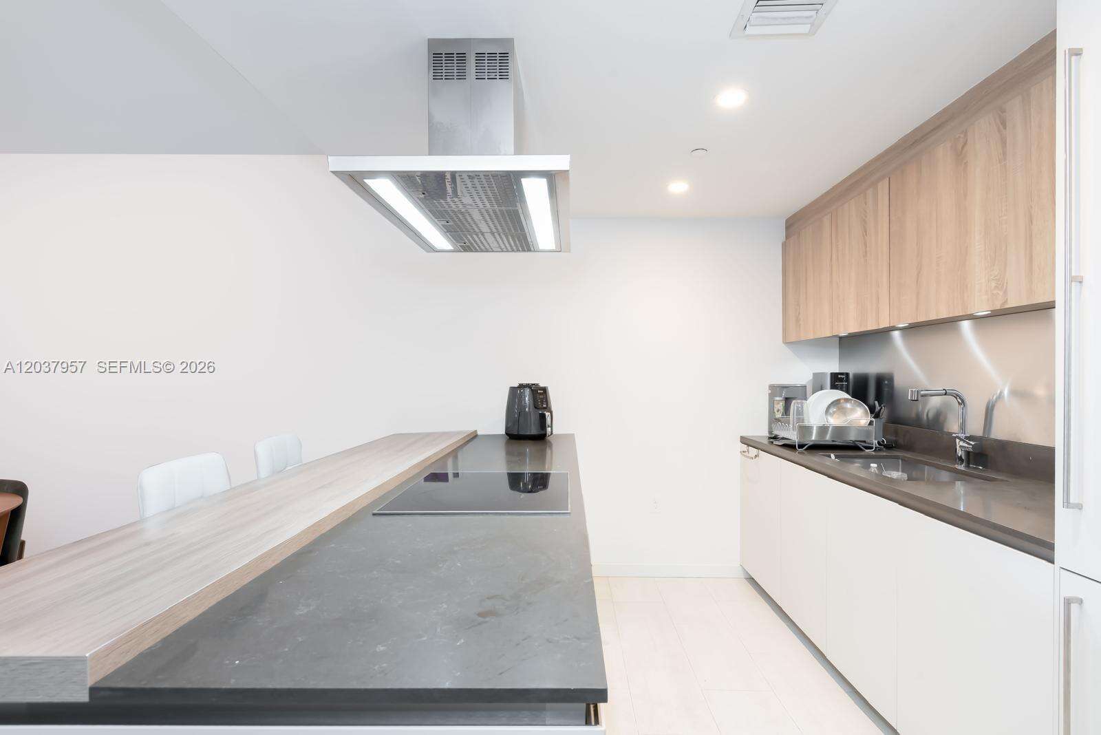 Brickell Flatiron at 1000 Brickell Plz, Miami, FL 33131 - For Rent photo 25