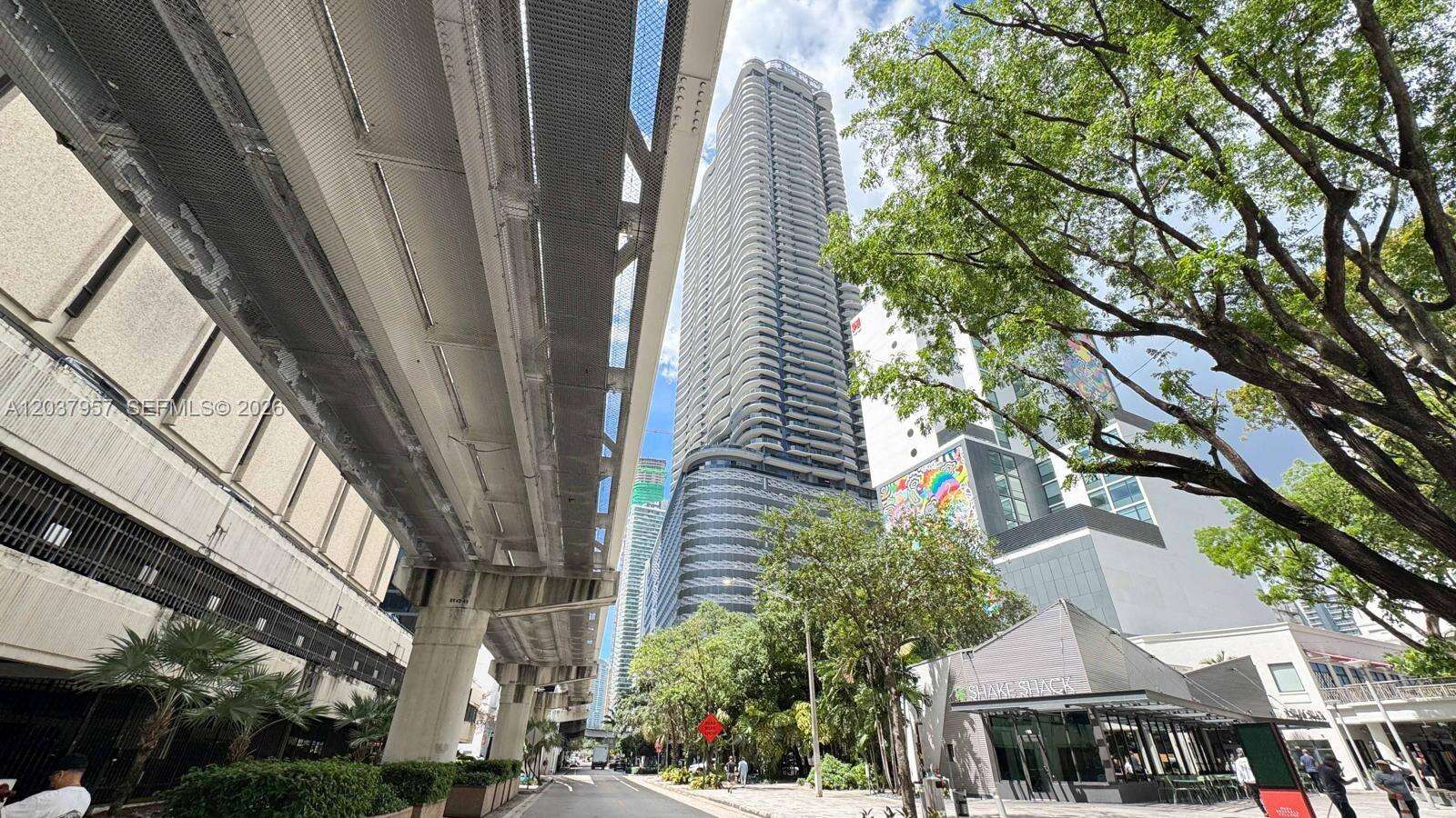 Brickell Flatiron at 1000 Brickell Plz, Miami, FL 33131 - For Rent photo 31
