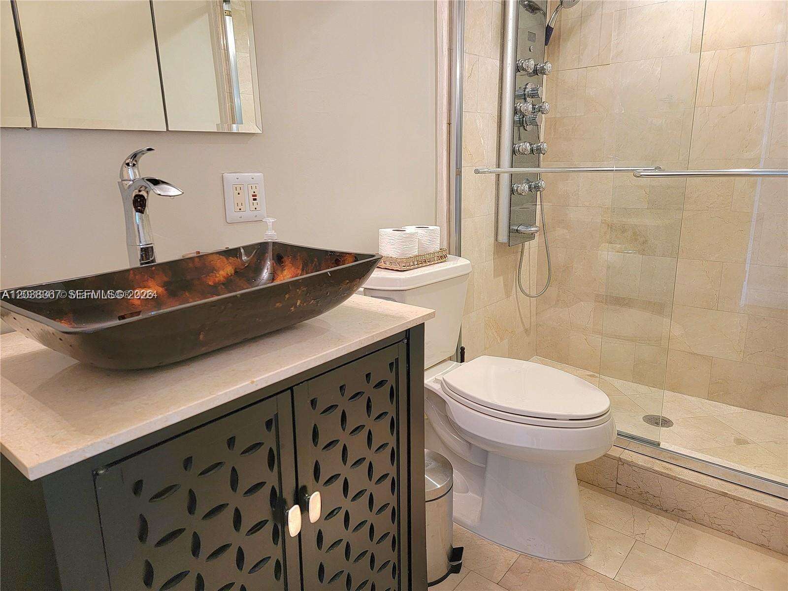 Parker Plaza at 2030 Ocean Dr, Hallandale Beach, FL 33009 - For Rent photo 17