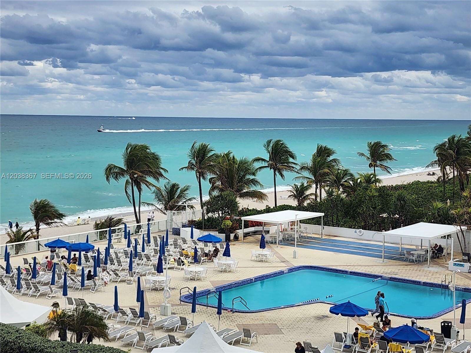 Parker Plaza at 2030 Ocean Dr, Hallandale Beach, FL 33009 - For Rent photo 22