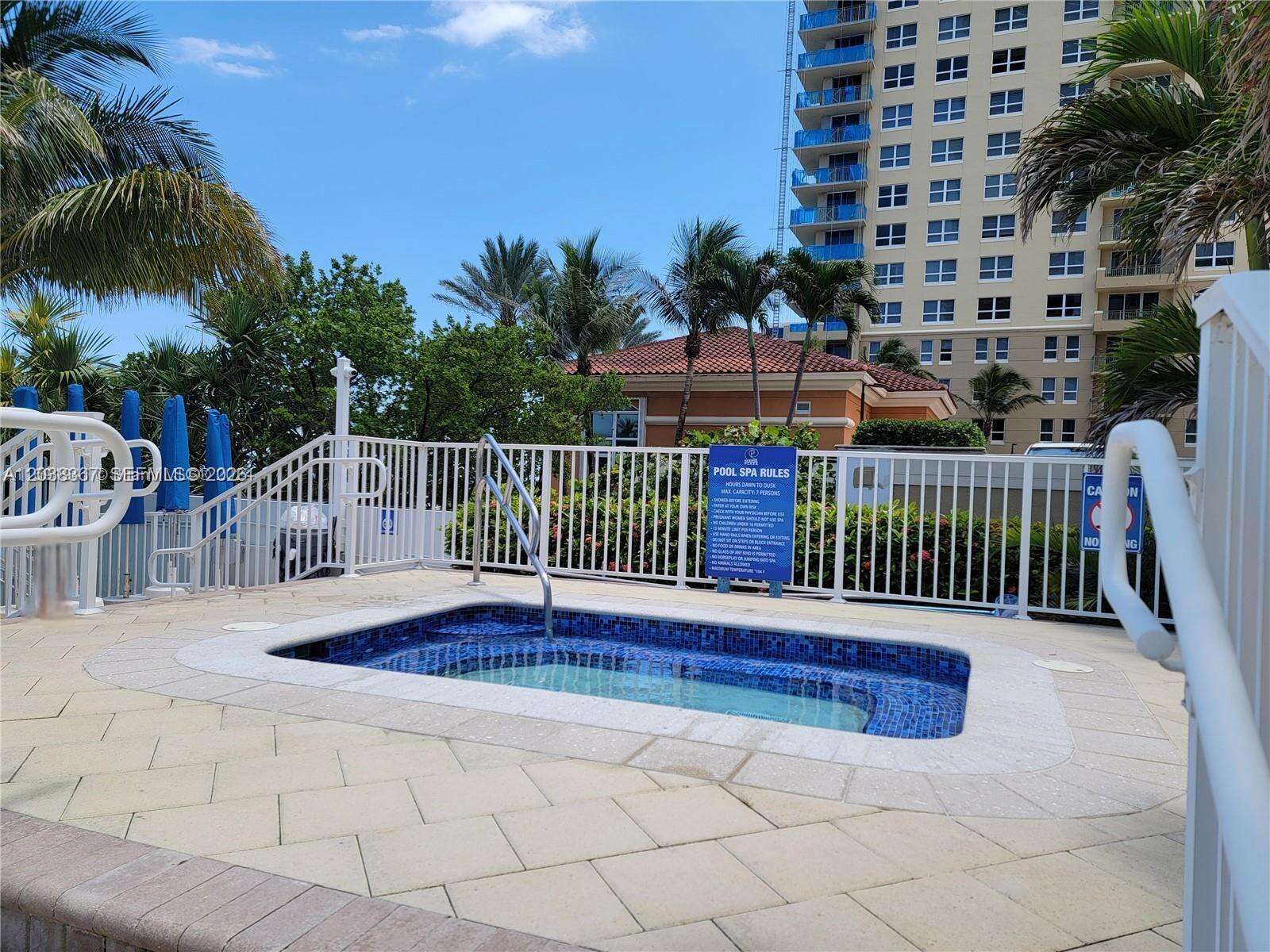 Parker Plaza at 2030 Ocean Dr, Hallandale Beach, FL 33009 - For Rent photo 29