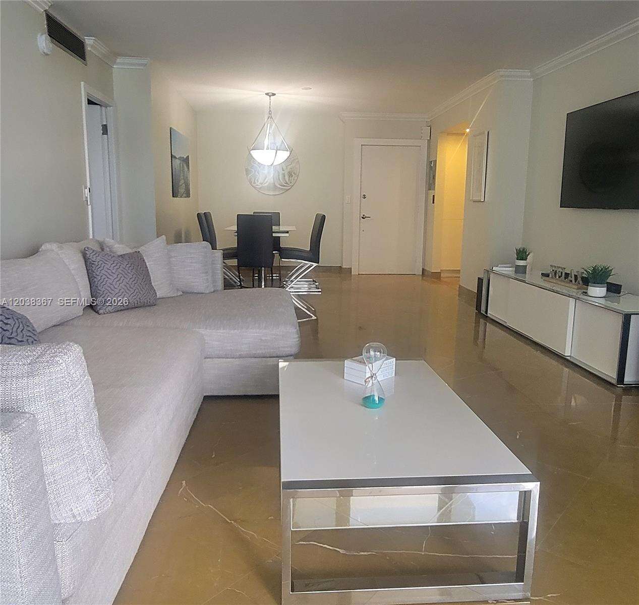 Parker Plaza at 2030 Ocean Dr, Hallandale Beach, FL 33009 - For Rent photo 8