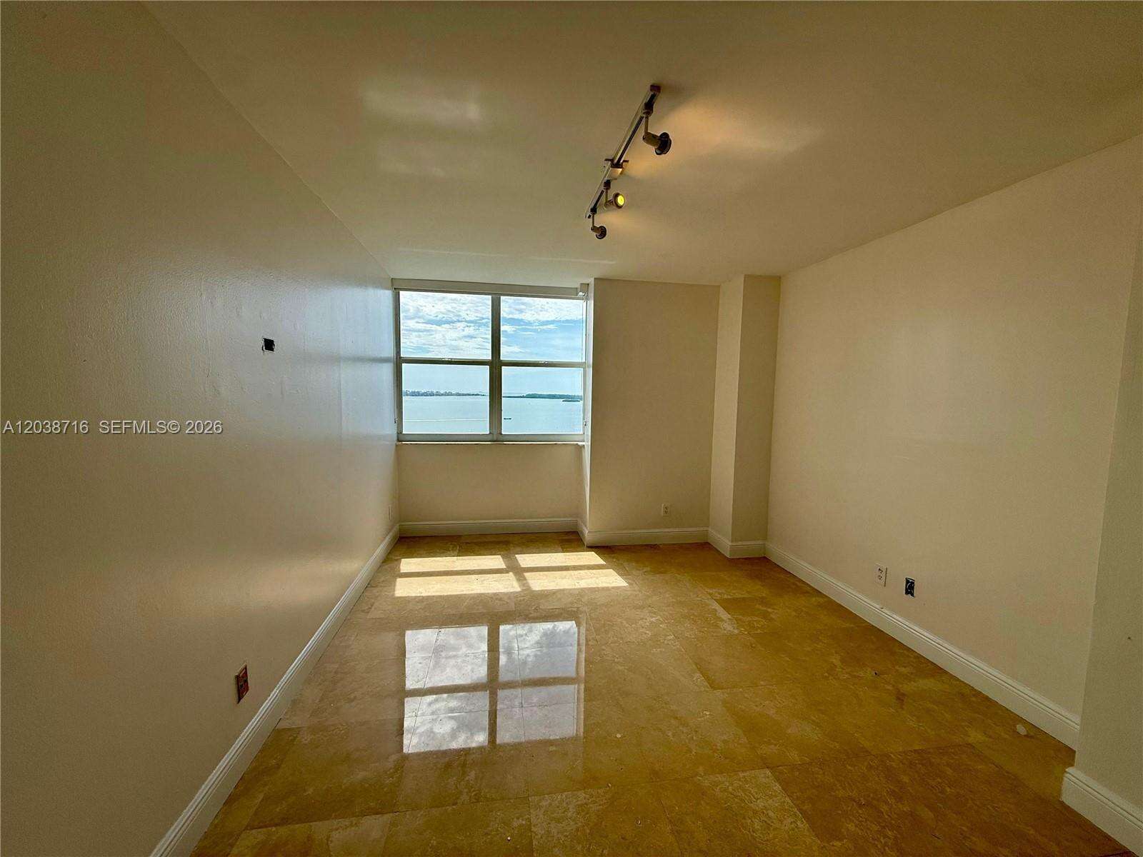 Isola at 770 Claughton Island Dr, Miami, FL 33131 - For Rent photo 10