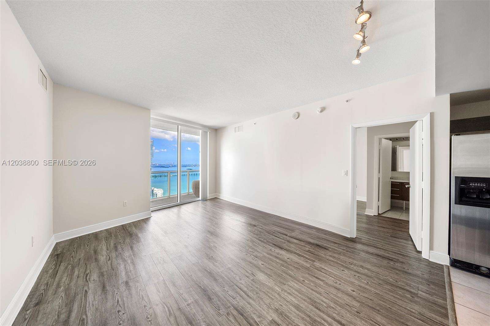 Quantum On The Bay at 1900 Bayshore Dr, Miami, FL 33132 - For Rent photo 2